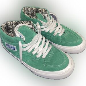 Ray barbee half cab green suede vans